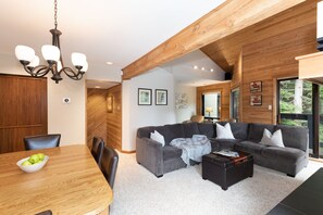 Spacious open concept living area on main level