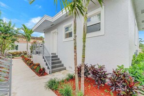 Very clean place with a quiet neighborhood- Mahyar