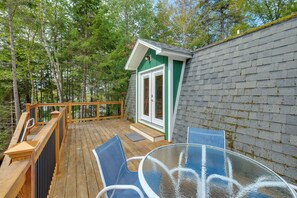 Private Deck | Outdoor Dining