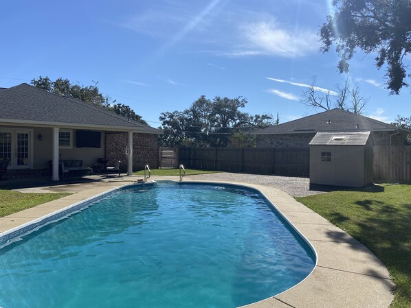 Pool