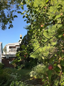 LA CAMPAGNE au centre-ville de Baie St PaulUNIQUE