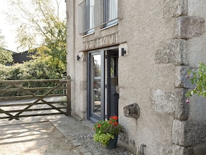 Main entrance to the holiday home | Threagill Cottage - Boon Town Farm, Warton, near Carnforth