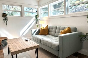 Enjoy your stay in Tampa Bay at this adorable Bungalow in Seminole Heights just minutes away from everything!
