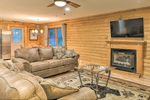 Living Room | Decorative Fireplace | Flat-Screen TV