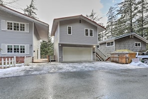 Juneau Estate is a combined property of a 4 bedroom 3 bath unit and a 1 bedroom 1 bath unit.