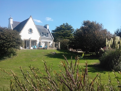 Seaview, beaches, dunes and port of Trévignon on foot, big closed raised garden