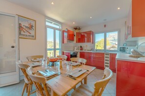 Kitchen and dining area