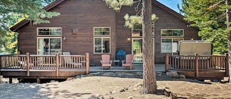 Truckee Vacation Rental | 4BR | 3BA | 2,460 Sq Ft | Stairs to Access