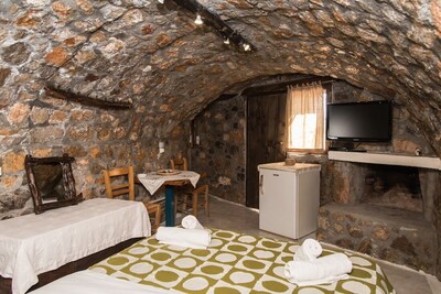 Enoikiazomena Gia Diakopes Se Porto Germeno Mandra Eidyllia Kleiste Oikies Alla Vrbo