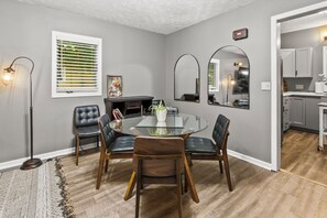 Front Living Room - Dining Table 