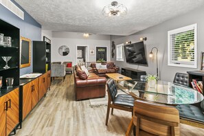 Front Living Room 