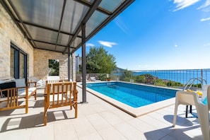 Villa Oslo with heated  pool 6*4m, sea views and 4 bedrooms