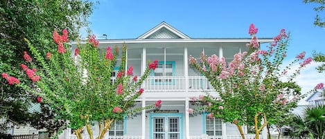 The gorgeous Sugar Beach Cottage