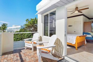 Bedroom 6 - Balcony - Snapper
