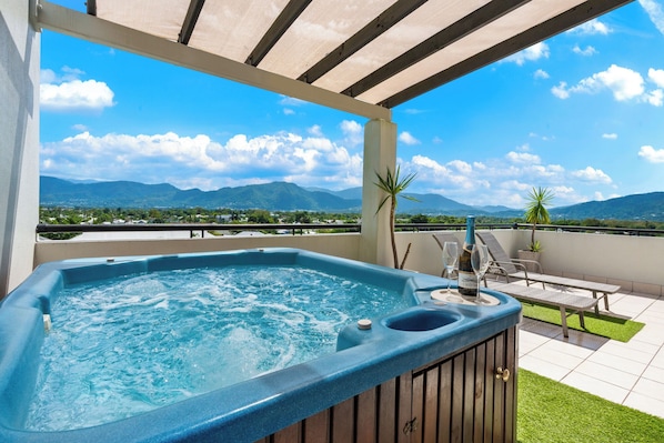Bain à remous extérieur