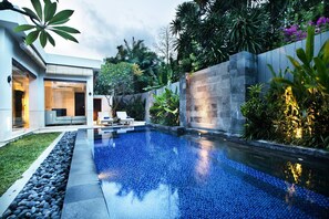 Private pool