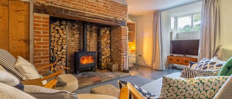 Willow Cottage: Large fireplace with wood burning stove