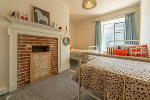 Willow Cottage, North Creake: Bedroom three is a twin room