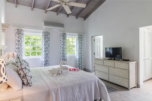 Westshore Beach House - Master bedroom