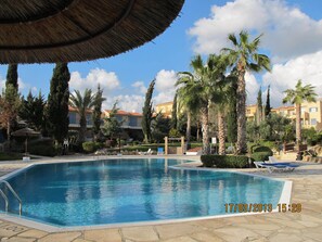 Pool shade