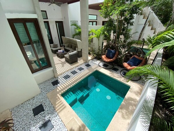 Private plunge pool and the oh so relaxing “Bird Nest” chairs great for napping 