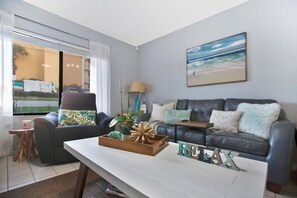  Recliner queen sofa Bed 