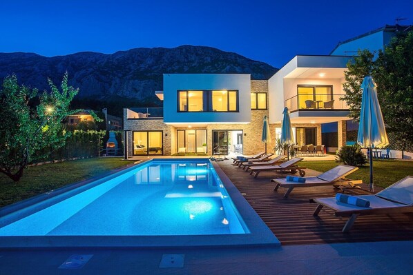 Night view on villa Agava and outdoor area