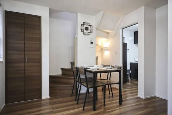 4BR Shinjuku 5min/Shin-okubo walk5min.