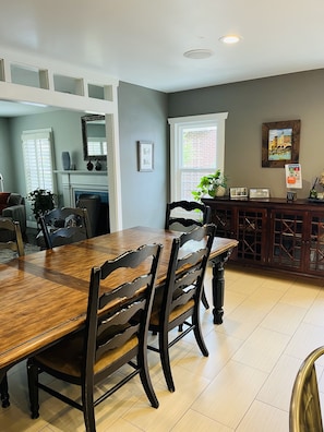 Kitchen dining area