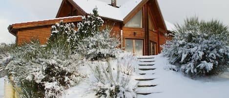 Façade sud sous la neige