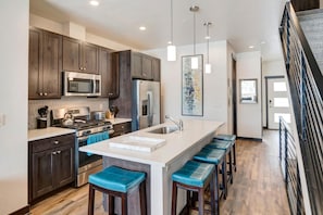 Fully Equipped Kitchen with Bar