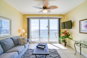 Living Area with Direct Beach and Gulf Views