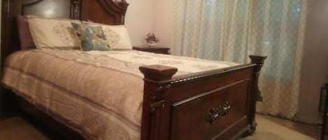 VERY COMFORTABLE QUEEN BED