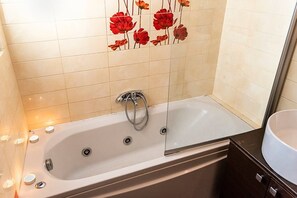 Bath tub with jacuzzi