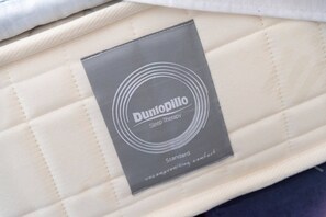 Dunlopillo matresses