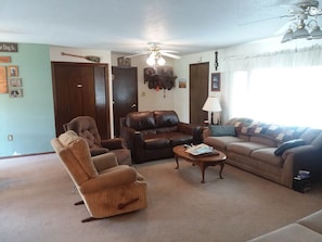 Large livingroom. 