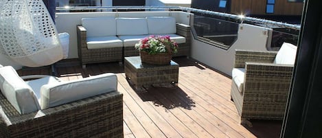 All day/evening sun deck on living level (level 2) includes Weber BBQ