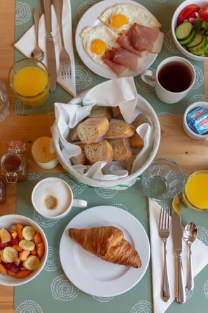 Breakfast meal