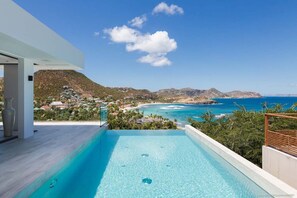 Villa Star, 3 bedroom Luxury Vacation rental overlooking St Jean