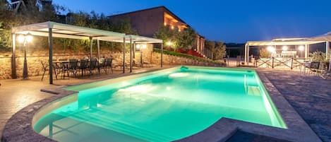 Todi House, modern private villa with pool