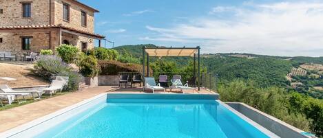 Villa Badia, private villa with pool