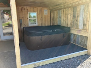 Bain à remous extérieur