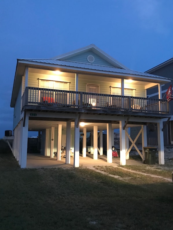 Ocean view from front and back porches a relaxing view for your morning coffee 