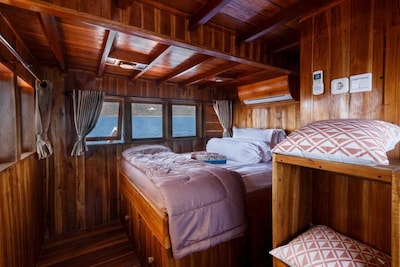 Komodo Journey 2 Cabin