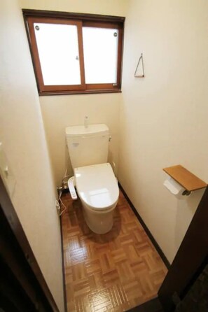 15. Toilet