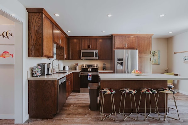 kitchen with large island seating area (1)