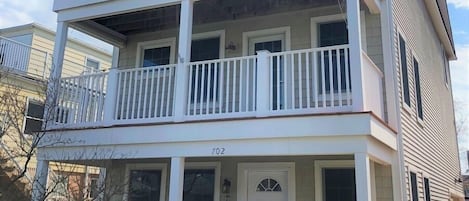 Large Town Home Located on St. Louis on 7th street - Downtown In Ocean City, MD