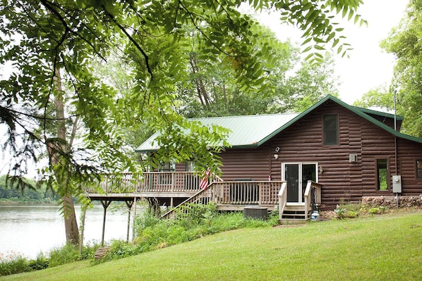 Riverside Chalet
