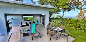Dinner, lunch, relaxing time.....in the Cabana by the Sea