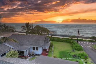 Large family home along the ocean and bike path in Kauai. Sleeps 7! TVNC #4247